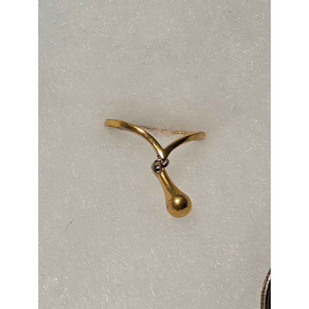 Vintage Avon Dangling Raindrop Charm Gold Tone Ring Size 6
